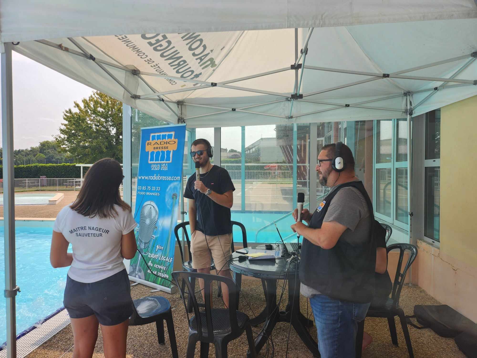 Emissions en direct de la piscine de Tournus